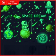 Luminous Space Planet Astronaut Wall Stickers Cartoon Fluorescent Space Dream Children's Room Green 