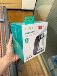 全新AUKEY MagFusion Z Qi2 三合一磁吸折疊式旅行無線充電器