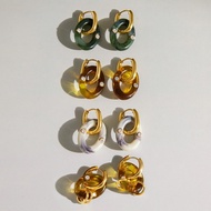 Melard resin earrings exude a high-end and sophisticated feel