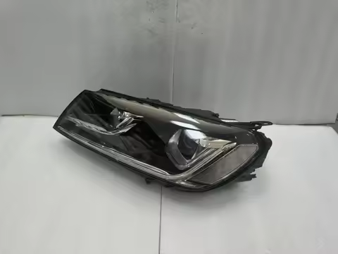 High quality headlights suitable for Volkswagen Touareg LED headlights 2015-2018 lighting system Tou