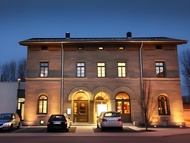 布什站酒店 (Bahnhof Busch)