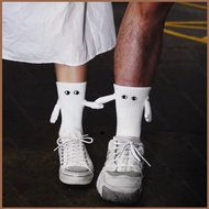 gre9 2 pairs/set couples holding hands socks magnet personality stereoscopic doll cute white cotton 