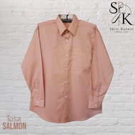 เสื้อเชิ้ตแขนยาว คอปก  ผู้ชาย ทรงตรง ผ้าคอมพ์ทวิว (Combed Twill) สีโอรส Salmon คนอ้วน ตัวใหญ่ มีไซส์