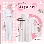 One Set 3 in 1 (Sweater + Pants + Pashmina) Coquette Set Korean Style HijabWanita - GNK165