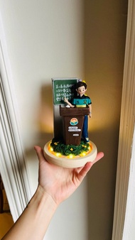 【客製+燈。單人】退休禮物、榮升賀禮、榮調紀念、榮退公仔