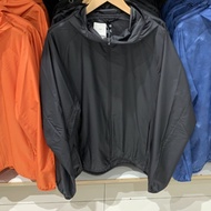 Uniqlo ร้านเรือธงใหม่ฤดูร้อนป้องกันแสงแดดเสื้อผ้าผู้ชายแบบพกพาป้องกันรังสียูวีแจ็คเก็ตคลุมด้วยผ้ารุ่