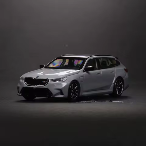 Die-cast 1:64 Scale Bmw M5 G99 Touring Alloy Car Model Hobby Exquisite Ornaments Gifts Souvenirs Col