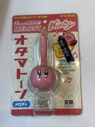 日本明和電機與星之卡比聯名款的 Otamatone Melody 小型電子樂器