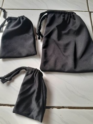 kantong kain zimatan hitam legam serut kecil dan besar