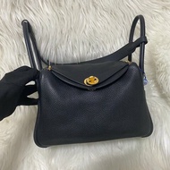 愛馬仕Hermes Lindy26 黑金肩背包