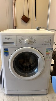 Whirlpool 惠而浦 前置式洗衣機 (第6感, 7kg, 1000轉/分鐘) AWC7100A