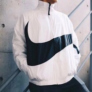 Nike Big Swoosh Windbreaker Jacket - Black/White

SKU : AR3133-010
Reference
170 S
175cm 69kg M
180c