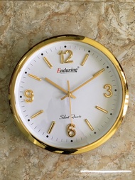 [HCM][MẪU MỚI GIÁ RẺ] Đồng hồ treo tường viền xi vàng  số dập nổi sang trọng - E14