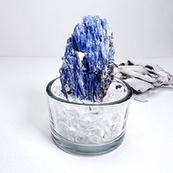 燦然。水晶盆栽 組合 一圖一物 l 藍晶石共生白水晶石榴晶原礦 l
