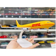 DHL Airlines Boeing B737-800 N859AM 20cm Airplane Model