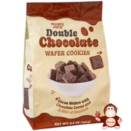 Berry Trader Joe's Double Chocolate Wafer Thick Sandwich Crisp Biscuit Hazelnut Cocoa