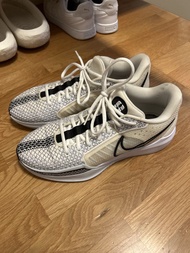 Nike Sabrina 1