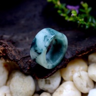 Green Jade Ring Size :60-61mm.