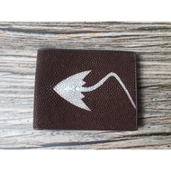 Stingray Leather กระเป๋าสตางค์ปลากระเเบน หนังแท้ ใช้ได้ทั้ง คุณสุภาพบุรุษ และ สตรี ทรงสั้นถนัดมือ สี