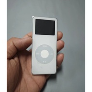 MP3 music player  Genuine A1137 Nano1 comes with a brand-new battery and a brand-new casing. MP3 mus