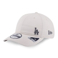 Los Angeles Dodgers Metal Badge FW26 Ivory 9TWENTY Small Adjustable Cap