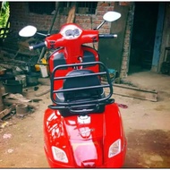 Backrack Vespa GTS Primavera New Sprint Lx and S125/150.Modern Vespa Matik Accessories