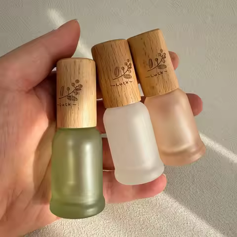 Perfume Bottle Glass 9ml Wood Lid Perfume Atomizer Roll on Bottle for Essential Oils Packaging Spray