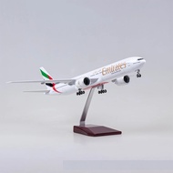 FW B777 Aircraft UAE Airlines Plane Toy Model W Light and Wheel Landing Gear Resin Diecast Airplanes