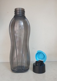 Tupperware Eco Man Black 750 Ml Botol Minum Hitam