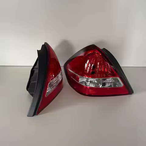 Car Rear Lights for Nissan Tiida Nissan Latio 2010 C11 26555ED900 26550ED900 Taillights Pair