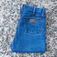 W8/33 Used Jeans Wrangler Model 13MWZ Actual Waist 33.5 "Full Body Length 46" Leg Tip 8 "Made Mexico
