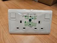 13A 250V 雙制面 RCD Socket