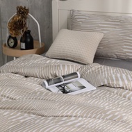 雙人/十月被/可機洗、免被套、蓋一整年的好被子-線條奶茶