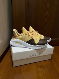 UA Curry 4 low Flotro