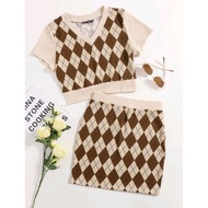 Argyle Print Qutie Top & Skirt V-Neck Set