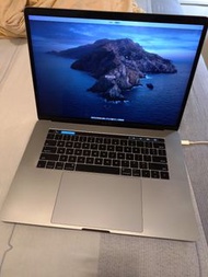 MacBook Pro 15.6 (2017) (16GB RAM 512gb SSD)