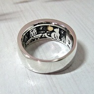 我在看同一個月亮 - 屋頂上的貓 -銀戒指