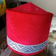 Peci Songkok Kopiah Turki, Bludru Merah, Tinggi 15 Cm, Motif Renda