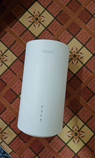 (Original $2899) Selling lightly used OPPO 5G CPE T2 $880only (Original $2899)