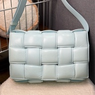 BV Cassette 新款編織枕頭包