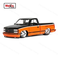 Maisto 1:24 1993 Chevrolet 454 SS Pick-up Static Die Cast Vehicles Collectible Model Car Toys