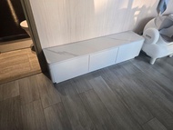 白色雲石面電視櫃White Cabinet with Marble Top