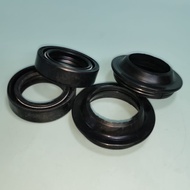SUZUKI GP100 // GP125 - Fork Oil Seal Set / Dust Seal Set / Fork Oil Seal set + Dust Seal set