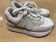 New Balance 574+ 厚底波鞋 經典熱門米白 / 燕麥色