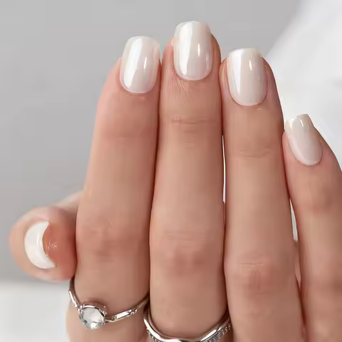 24pcs Milky White Pearl Shine Fake Nails Chrome Short Square Press on Nails Full Cover Reusable Wear