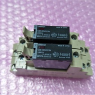 Geganti Keadaan Pepejal Omron G3R-ODX02SN DC5-24 dengan Pangkalan P2RF-05-E Asli Baru