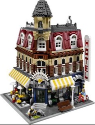 LEGO Creator Expert 10182 Cafe Corner Modular Buildings  二手 (10190 10197 10232 10243 10246 10255 10297 同一系列）齊人仔