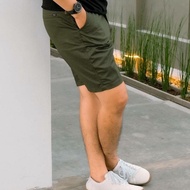 Premium Army Men's Above-the-Knee Chino Shorts
