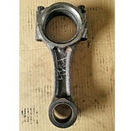 Isuzu ELF 4.8 4HL1 engine connecting rod USED conrod con rod