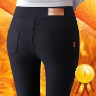 Women's High Elasticity Black Skinny Jeans with Slim Fit